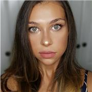 Laureata in lingue offre lezioni private in inglese, spagnolo e francese e tutte le materie umanistiche